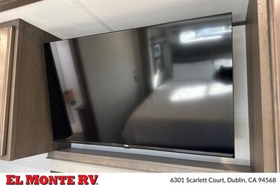 2025 Grand Design Solitude 417KB   - Photo 33 - Dublin, CA 94568