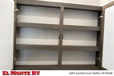 2025 Grand Design Solitude 417KB   - Photo 25 - Dublin, CA 94568