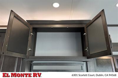 2025 Grand Design Solitude 417KB   - Photo 9 - Dublin, CA 94568