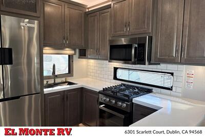 2025 Grand Design Solitude 417KB   - Photo 11 - Dublin, CA 94568