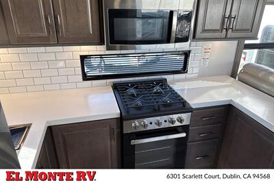 2025 Grand Design Solitude 417KB   - Photo 8 - Dublin, CA 94568