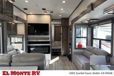 2025 Grand Design Solitude 417KB   - Photo 34 - Dublin, CA 94568
