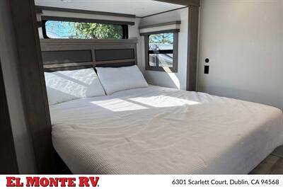 2025 Grand Design Solitude 417KB   - Photo 30 - Dublin, CA 94568