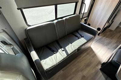 2024 Forest River Sunseeker 2950LE   - Photo 35 - Santa Fe Springs, CA 90670
