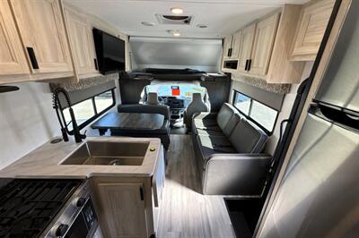 2024 Forest River Sunseeker 2950LE   - Photo 38 - Santa Fe Springs, CA 90670