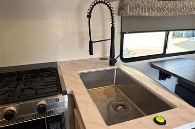 2024 Forest River Sunseeker 2950LE   - Photo 19 - Santa Fe Springs, CA 90670