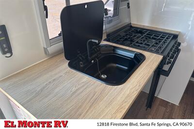 2026 MDC XT16HR EAST WEST 22FT - Photo 14 - Santa Fe Springs, CA 90670