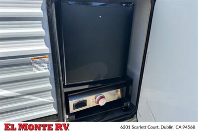2022 Coachmen Clipper Ultra Lite 182DBU   - Photo 9 - Dublin, CA 94568