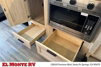 2024 Forest River Sunseeker 2150SLE   - Photo 22 - Santa Fe Springs, CA 90670