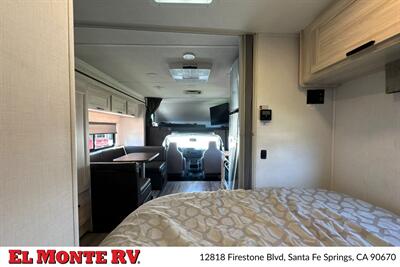 2024 Forest River Sunseeker 2150SLE   - Photo 36 - Santa Fe Springs, CA 90670