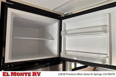 2024 Forest River Sunseeker 2150SLE   - Photo 24 - Santa Fe Springs, CA 90670