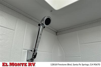2024 Forest River Sunseeker 2150SLE   - Photo 32 - Santa Fe Springs, CA 90670