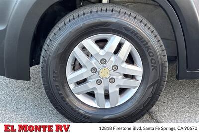 2024 Thor Dazzle 2AB   - Photo 10 - Santa Fe Springs, CA 90670