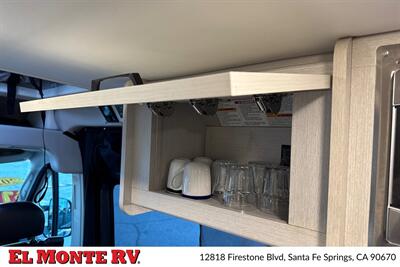 2024 Thor Dazzle 2AB   - Photo 19 - Santa Fe Springs, CA 90670