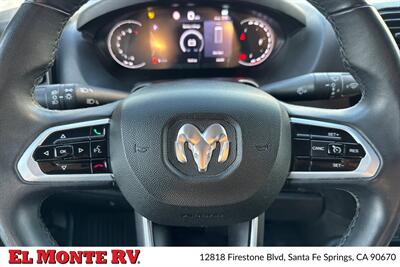 2024 Thor Dazzle 2AB   - Photo 38 - Santa Fe Springs, CA 90670