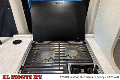 2024 Thor Dazzle 2AB   - Photo 17 - Santa Fe Springs, CA 90670