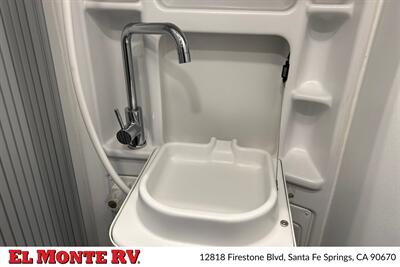 2024 Thor Dazzle 2AB   - Photo 25 - Santa Fe Springs, CA 90670