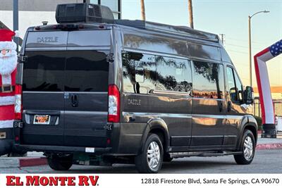 2024 Thor Dazzle 2AB   - Photo 3 - Santa Fe Springs, CA 90670