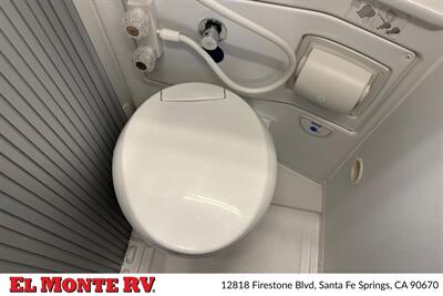 2024 Thor Dazzle 2AB   - Photo 26 - Santa Fe Springs, CA 90670