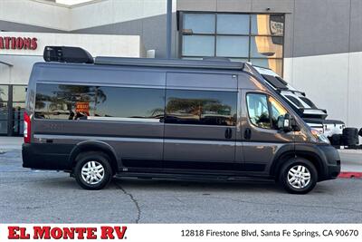 2024 Thor Dazzle 2AB   - Photo 2 - Santa Fe Springs, CA 90670