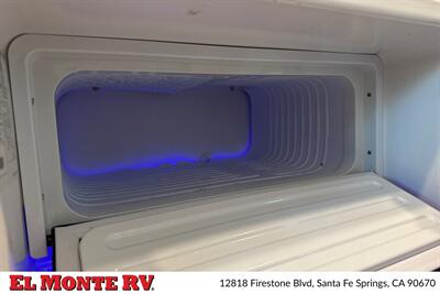 2024 Thor Dazzle 2AB   - Photo 22 - Santa Fe Springs, CA 90670