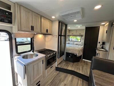 2024 Forest River Sunseeker 2150SLE   - Photo 16 - Dublin, CA 94568