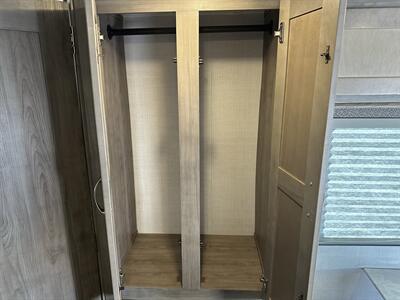 2024 Gulf Stream Conquest 6237   - Photo 17 - Las Vegas, NV 89121