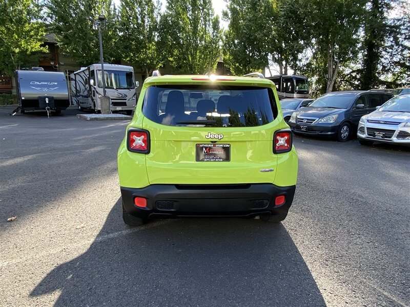 2017 Jeep Renegade Latitude - Photo 4 - Tualatin, OR 97062