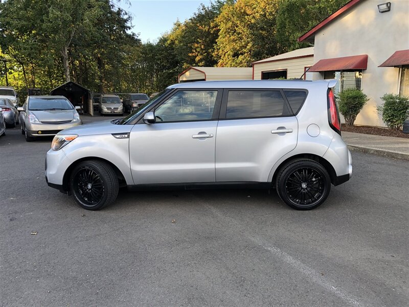 2015 Kia Soul LX Plus   - Photo 2 - Tualatin, OR 97062