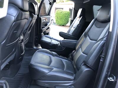 2015 Cadillac Escalade ESV Premium   - Photo 17 - Tualatin, OR 97062