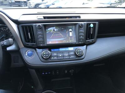 2017 Toyota RAV4 Hybrid Limited   - Photo 13 - Tualatin, OR 97062