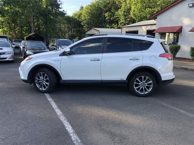 2017 Toyota RAV4 Hybrid Limited   - Photo 2 - Tualatin, OR 97062