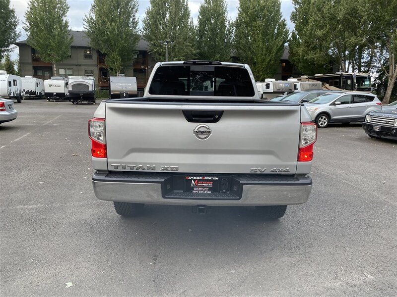 2017 Nissan Titan XD SV - Photo 4 - Tualatin, OR 97062