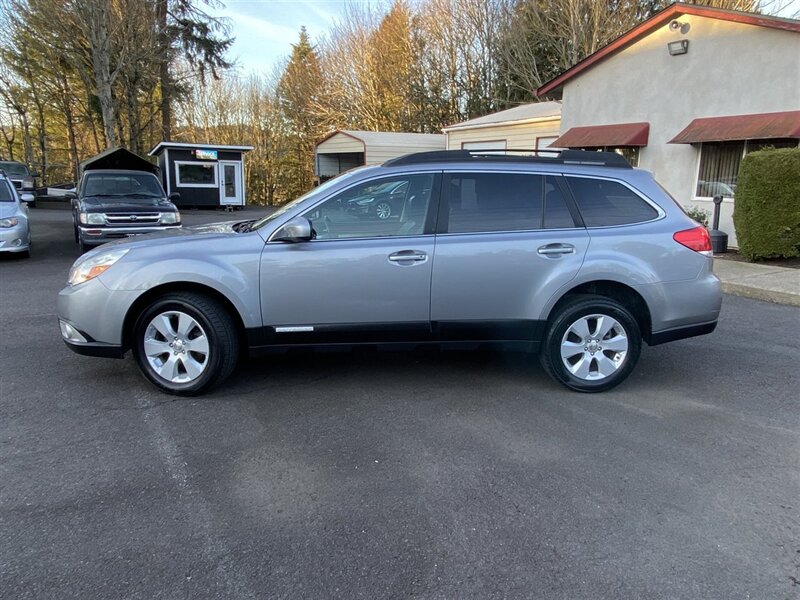 2010 Subaru Outback 2.5i Premium   - Photo 2 - Tualatin, OR 97062