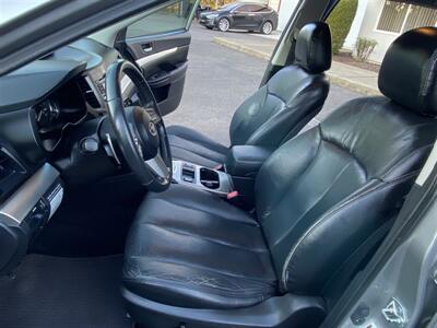 2010 Subaru Outback 2.5i Premium   - Photo 11 - Tualatin, OR 97062