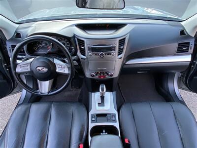 2010 Subaru Outback 2.5i Premium   - Photo 12 - Tualatin, OR 97062