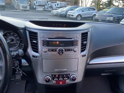 2010 Subaru Outback 2.5i Premium   - Photo 14 - Tualatin, OR 97062