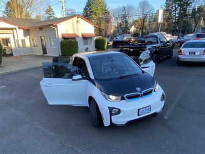 2014 BMW i3   - Photo 9 - Tualatin, OR 97062