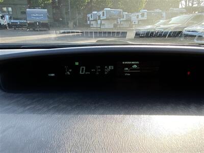2014 Toyota Prius Three   - Photo 15 - Tualatin, OR 97062