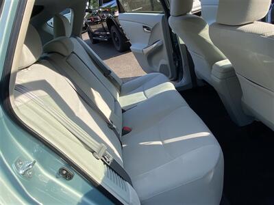 2014 Toyota Prius Three   - Photo 18 - Tualatin, OR 97062