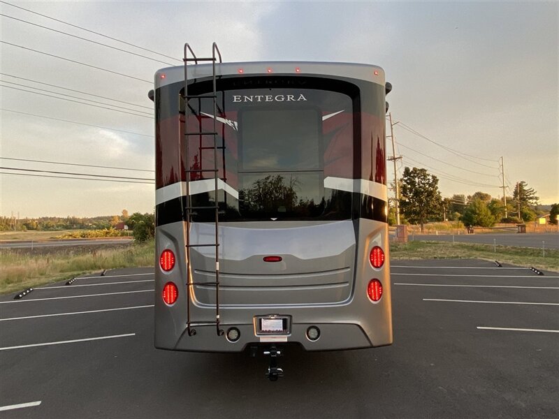 2024 ENTEGRA COACH ACCOLADE 37M Tiffin - Photo 4 - Tualatin, OR 97062