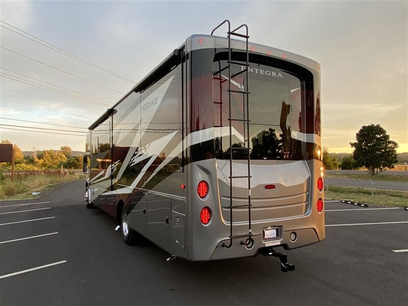 2024 ENTEGRA COACH ACCOLADE 37M Tiffin - Photo 3 - Tualatin, OR 97062