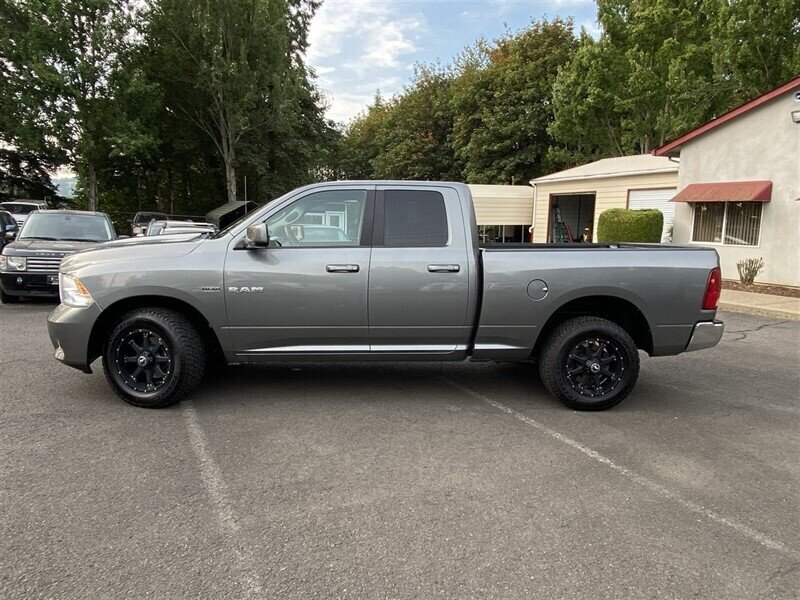 2010 Dodge Ram 1500 SLT Sport - Photo 2 - Tualatin, OR 97062