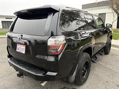 2017 Toyota 4Runner SR5 - Photo 5 - Sacramento, CA 95823