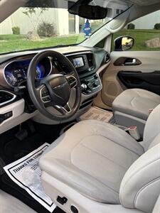 2017 Chrysler Pacifica LX - Photo 12 - Sacramento, CA 95823