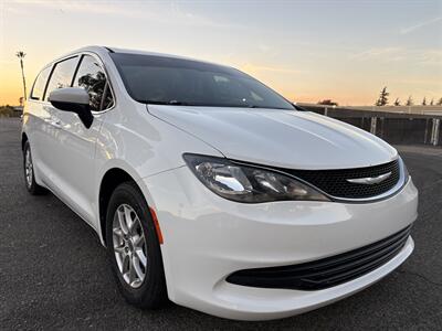 2017 Chrysler Pacifica LX - Photo 7 - Sacramento, CA 95823