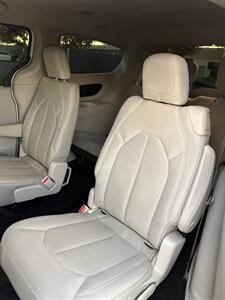2017 Chrysler Pacifica LX - Photo 11 - Sacramento, CA 95823