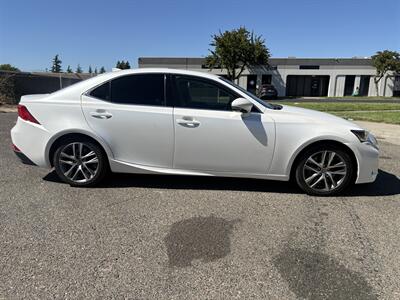 2018 Lexus IS   - Photo 6 - Sacramento, CA 95823