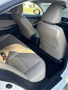2018 Lexus IS   - Photo 11 - Sacramento, CA 95823