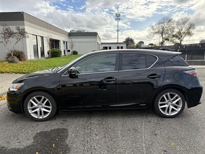2016 Lexus CT 200h   - Photo 2 - Sacramento, CA 95823